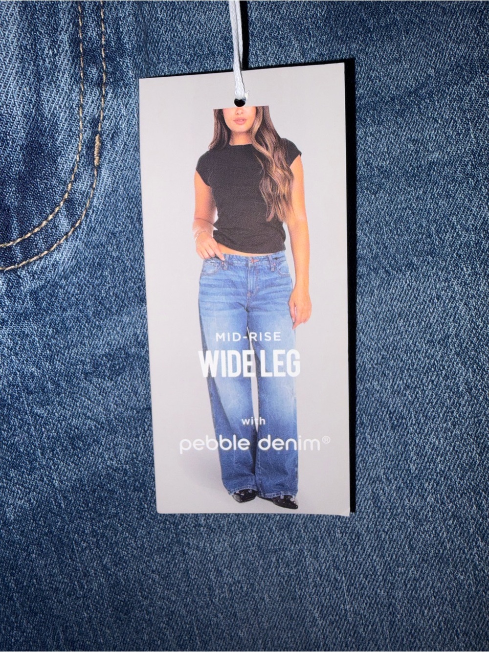 Celebrity Pink Mid Rise Wide Leg Pebble Denim Jeans NWT 7/28 - Picture 3 of 4